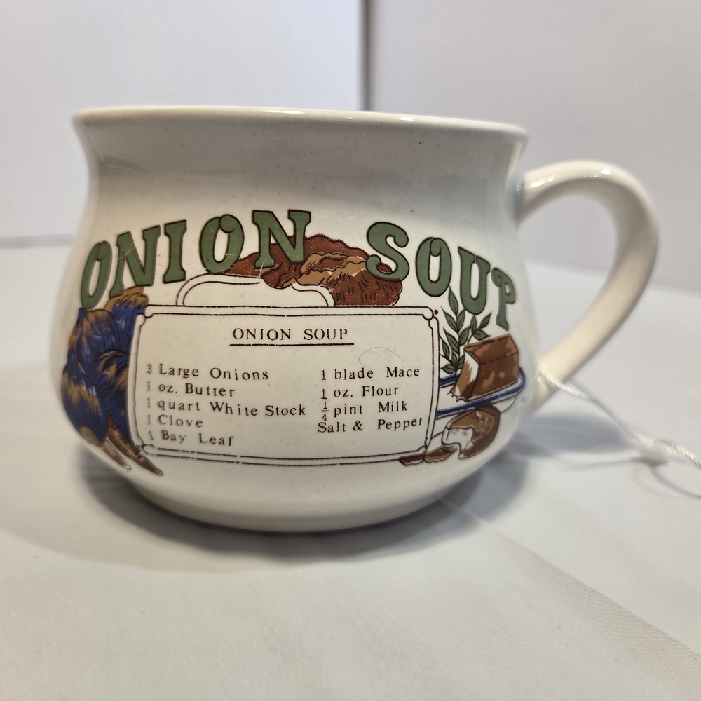 Onion Soup Ceramic Mug with Green Lettering - Classic Kitchen Mug